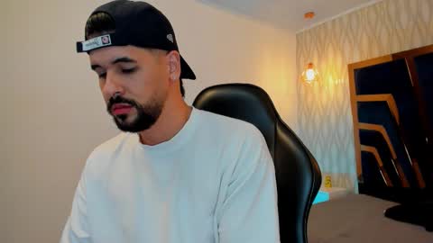 PETES EVANS new account online show from 11-30-25, 01:59