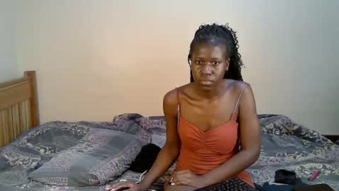 Snapshot of petite_anyaa chatting on 10-23-25, 12:54 Anya online show from 10-23-25, 12:54