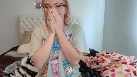 Little cupcake online show from 07-17-26, 06:24