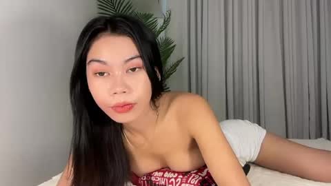 petite_kaye online show from 06-18-26, 04:13