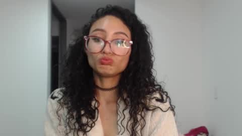 loli online show from 10-19-25, 04:57