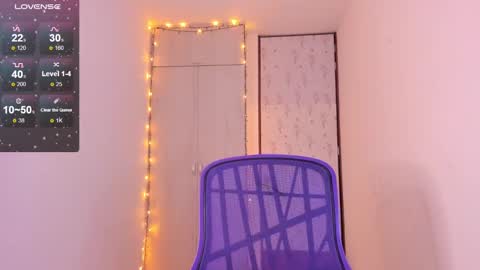 Snapshot of petite_linda chatting on 01-28-25, 05:56 Linda online show from 01-28-25, 05:56