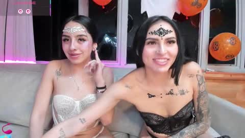 Snapshot of petite_linda chatting on 10-29-25, 01:08 Linda online show from 10-29-25, 01:08