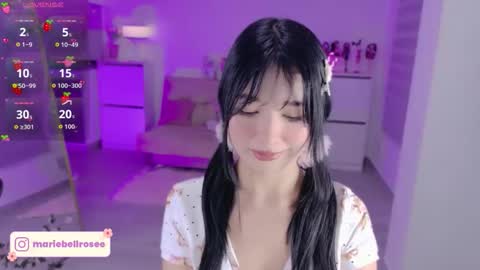 Snapshot of petite_marie_ chatting on 04-28-26, 11:54 petite_marie_ online show from 04-28-26, 11:54