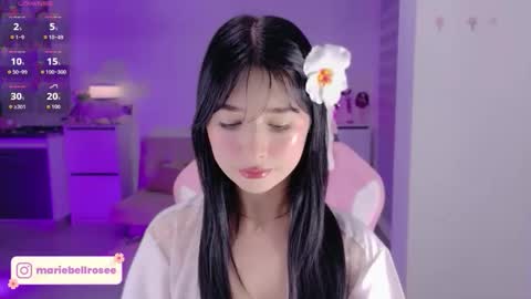 Snapshot of petite_marie_ chatting on 05-21-26, 04:30 petite_marie_ online show from 05-21-26, 04:30