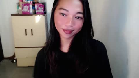 petite_mary69 online show from 06-11-26, 12:08