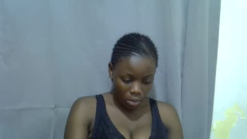 petite_melan online show from 09-13-25, 10:15