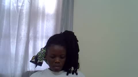 petite_melan online show from 11-11-25, 10:04