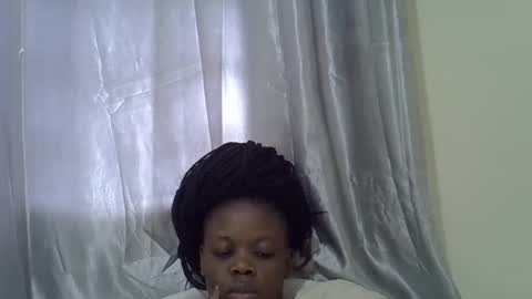 petite_melan online show from 12-05-25, 05:16