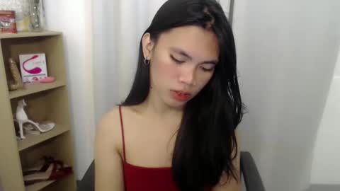 petite_pauline online show from 02-13-26, 08:10