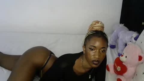 Snapshot of petite_princes chatting on 12-03-24, 01:32 petite_princes online show from 12-03-24, 01:32