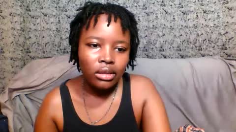 petite_queen001 online show from 03-08-26, 03:16