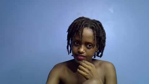 petite_star2 online show from 02-20-26, 01:02