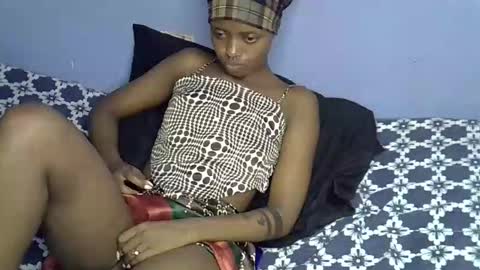 petite_star2 online show from 03-12-26, 06:19