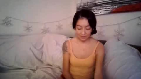 petite treat  online show from 12-17-25, 08:15