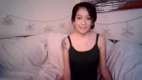petite treat  online show from 12-20-25, 05:03