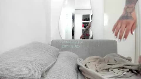 PetiteAlejaTs online show from 11-28-25, 05:04