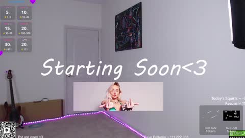 Snapshot of petitebrat chatting on 01-11-25, 01:06 PiperAvery online show from 01-11-25, 01:06