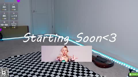 Snapshot of petitebrat chatting on 01-28-25, 08:26 PiperAvery online show from 01-28-25, 08:26