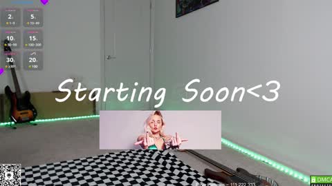 Snapshot of petitebrat chatting on 01-29-25, 07:32 PiperAvery online show from 01-29-25, 07:32