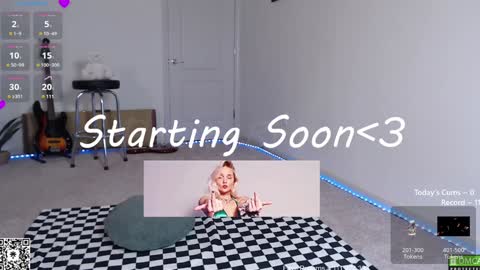 Snapshot of petitebrat chatting on 02-02-25, 06:42 PiperAvery online show from 02-02-25, 06:42