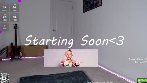 Snapshot of petitebrat chatting on 02-07-25, 11:01 PiperAvery online show from 02-07-25, 11:01