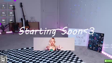 Snapshot of petitebrat chatting on 02-26-25, 06:43 PiperAvery online show from 02-26-25, 06:43