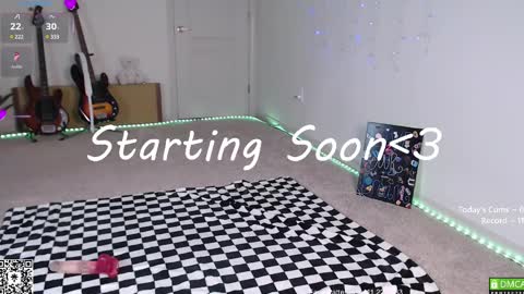 Snapshot of petitebrat chatting on 02-28-25, 10:50 PiperAvery online show from 02-28-25, 10:50