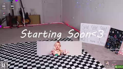 Snapshot of petitebrat chatting on 03-01-25, 08:42 PiperAvery online show from 03-01-25, 08:42