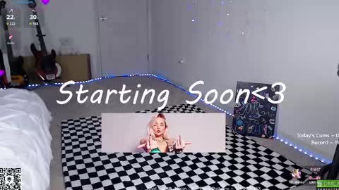 Snapshot of petitebrat chatting on 03-05-25, 06:34 PiperAvery online show from 03-05-25, 06:34