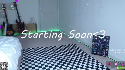 Snapshot of petitebrat chatting on 03-12-25, 06:11 PiperAvery online show from 03-12-25, 06:11