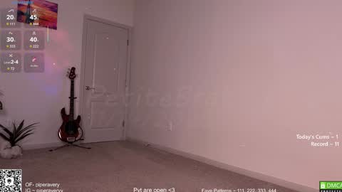 Snapshot of petitebrat chatting on 11-15-25, 01:03 PiperAvery online show from 11-15-25, 01:03