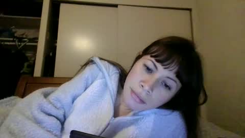 Snapshot of petitedoll30 chatting on 01-14-25, 02:40 Petitedoll30 online show from 01-14-25, 02:40