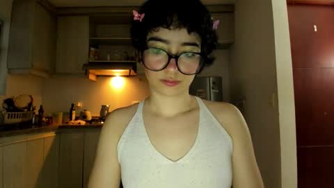 Lunna online show from 02-27-26, 10:54