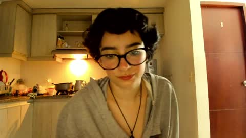 Lunna online show from 04-01-26, 12:44