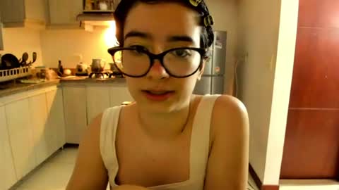Lunna online show from 06-13-26, 01:36