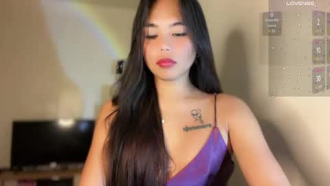 Snapshot of petitegirlx69 chatting on 01-20-25, 08:50 miss lisa online show from 01-20-25, 08:50