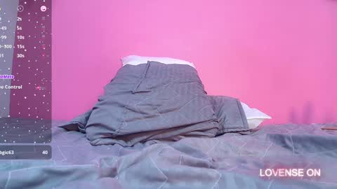 Snapshot of petitelittleebony chatting on 12-30-24, 08:58 little sharon online show from 12-30-24, 08:58