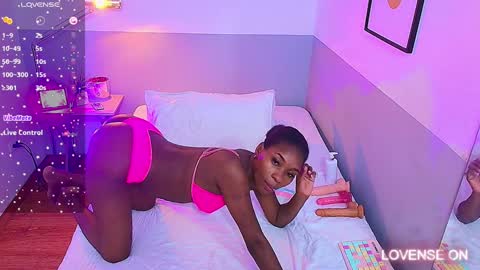 Snapshot of petitelittleebony chatting on 01-03-25, 06:03 little sharon online show from 01-03-25, 06:03