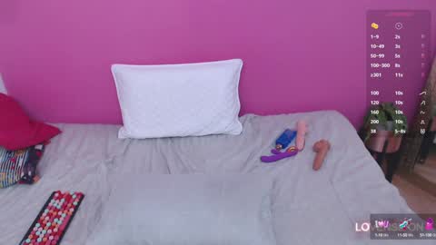 Snapshot of petitelittleebony chatting on 01-31-25, 01:43 little sharon online show from 01-31-25, 01:43