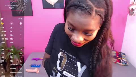 Snapshot of petitelittleebony chatting on 02-24-25, 06:47 little sharon online show from 02-24-25, 06:47