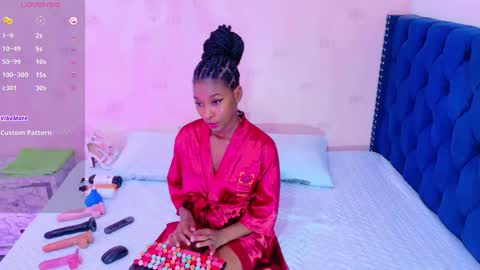 Snapshot of petitelittleebony chatting on 09-27-25, 02:49 little sharon online show from 09-27-25, 02:49