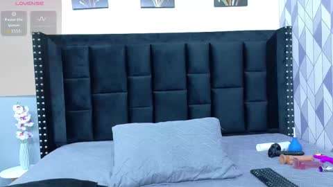 Snapshot of petitelittleebony chatting on 10-08-25, 03:04 little sharon online show from 10-08-25, 03:04