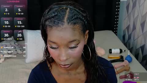 Snapshot of petitelittleebony chatting on 10-23-25, 03:06 little sharon online show from 10-23-25, 03:06