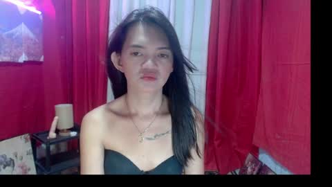 Snapshot of petitepinaycyrenets chatting on 05-27-26, 01:57 TsDELICIOUSCum69 online show from 05-27-26, 01:57