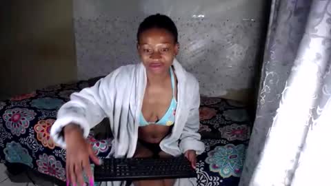 petitesammy online show from 05-13-26, 06:05