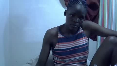 petiteslim2 online show from 04-29-26, 06:06
