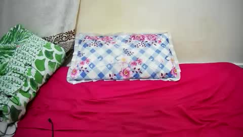 petitetasha online show from 09-15-25, 09:15