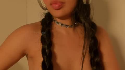 Snapshot of petitgirl_ chatting on 03-08-25, 12:55  J A S S  online show from 03-08-25, 12:55