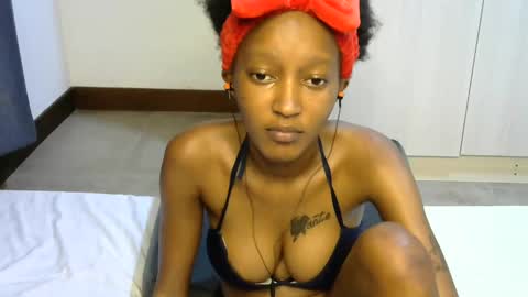 petitpearl online show from 03-06-25, 01:48